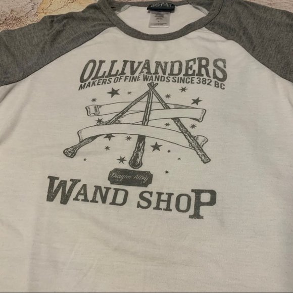 EUC•Harry Potter “Ollivanders” 3/4 Tee - Picture 2 of 9